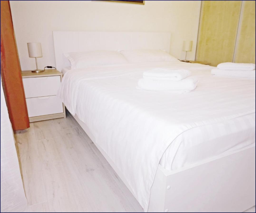 Smart Apartament Piatra Neamţ Exterior foto